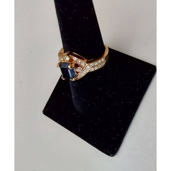 Ring Rose Gold with Blue Center stone Size 8 - Picture 3 of 4